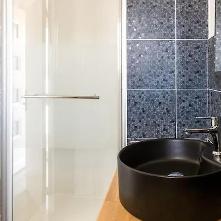 C'est L'amour A La 公寓 纳博讷普拉日